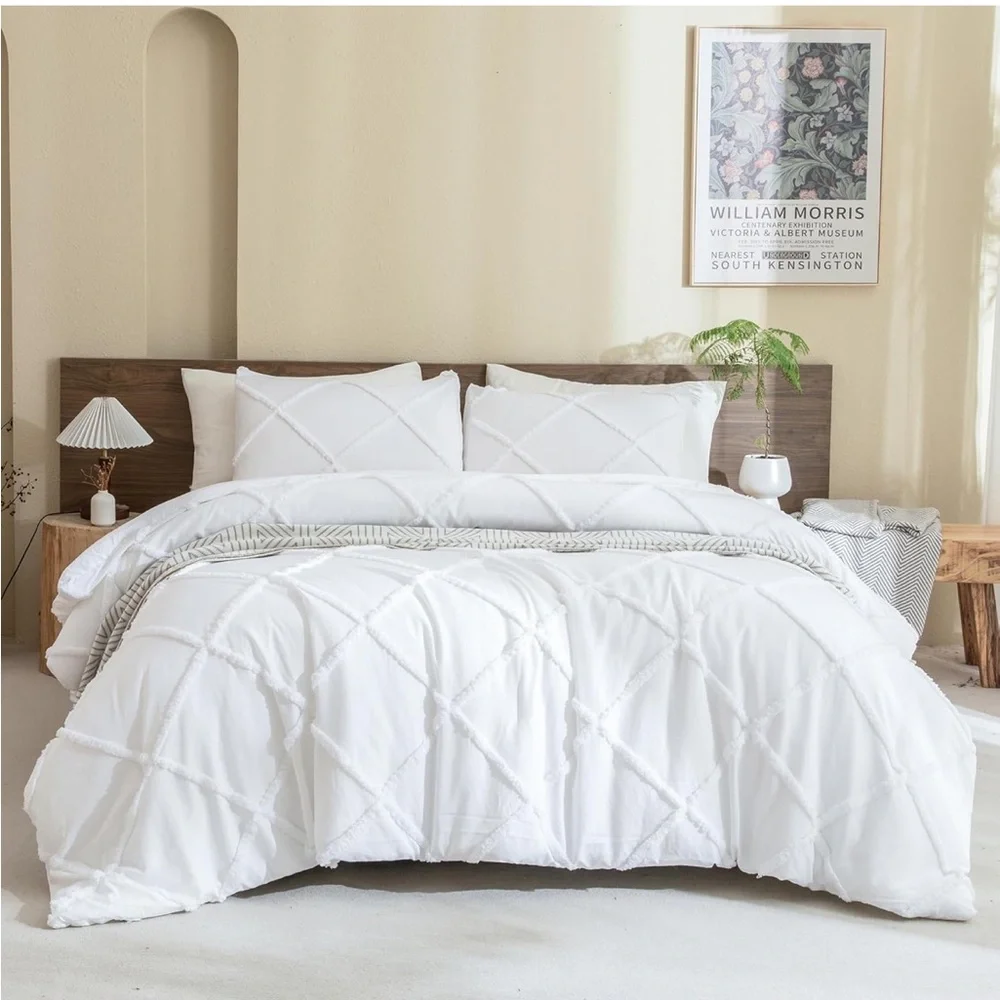 Elegant White Bedding Set ☁️🧺